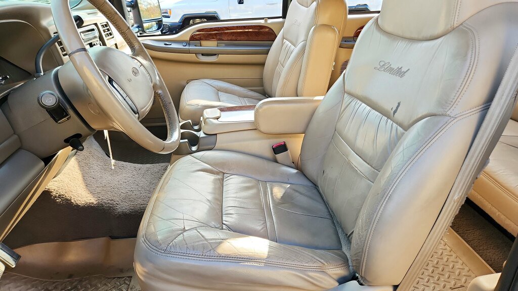 Used 2000 Ford Excursion Limited image 22