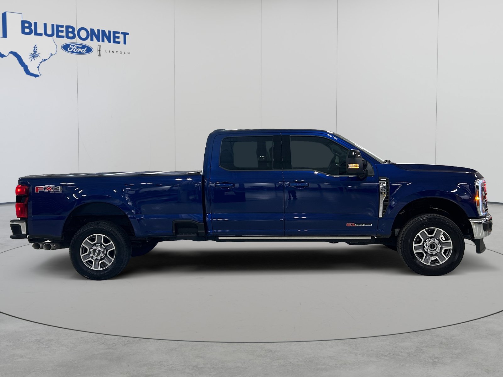 Used 2026 Ford F350 Lariat w/ Lariat Ultimate Package AWD/4WD image 4