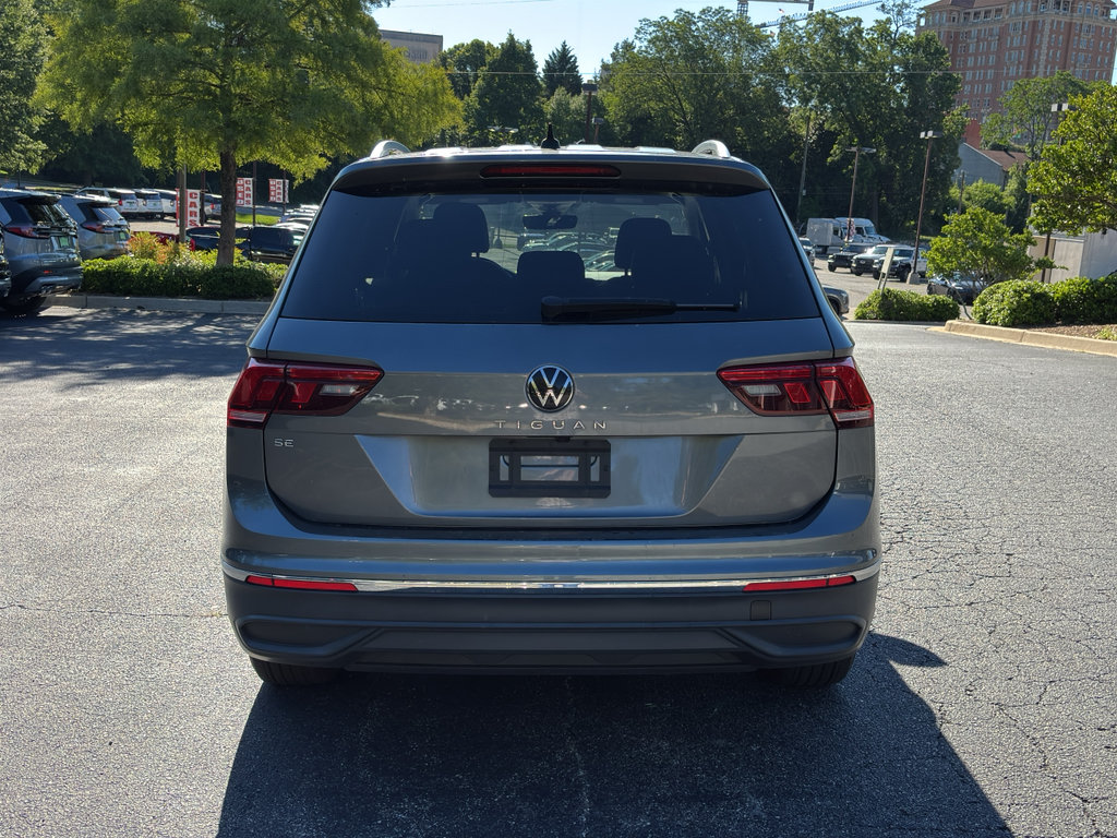 Used 2024 Volkswagen Tiguan SE FWD image 8