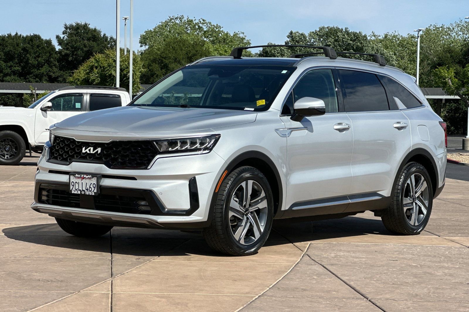 Used 2022 Kia Sorento EX w/ Panoramic Sunroof Package AWD/4WD image 8