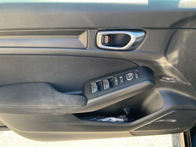 Used 2023 Honda Civic Sport image 15