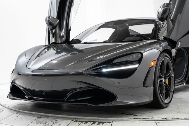 Used 2020 McLaren 720S Spider RWD image 18