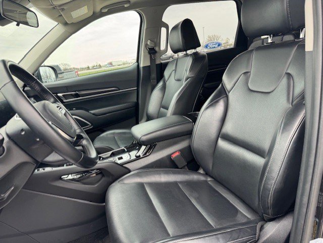 Used 2025 Kia Telluride S image 13