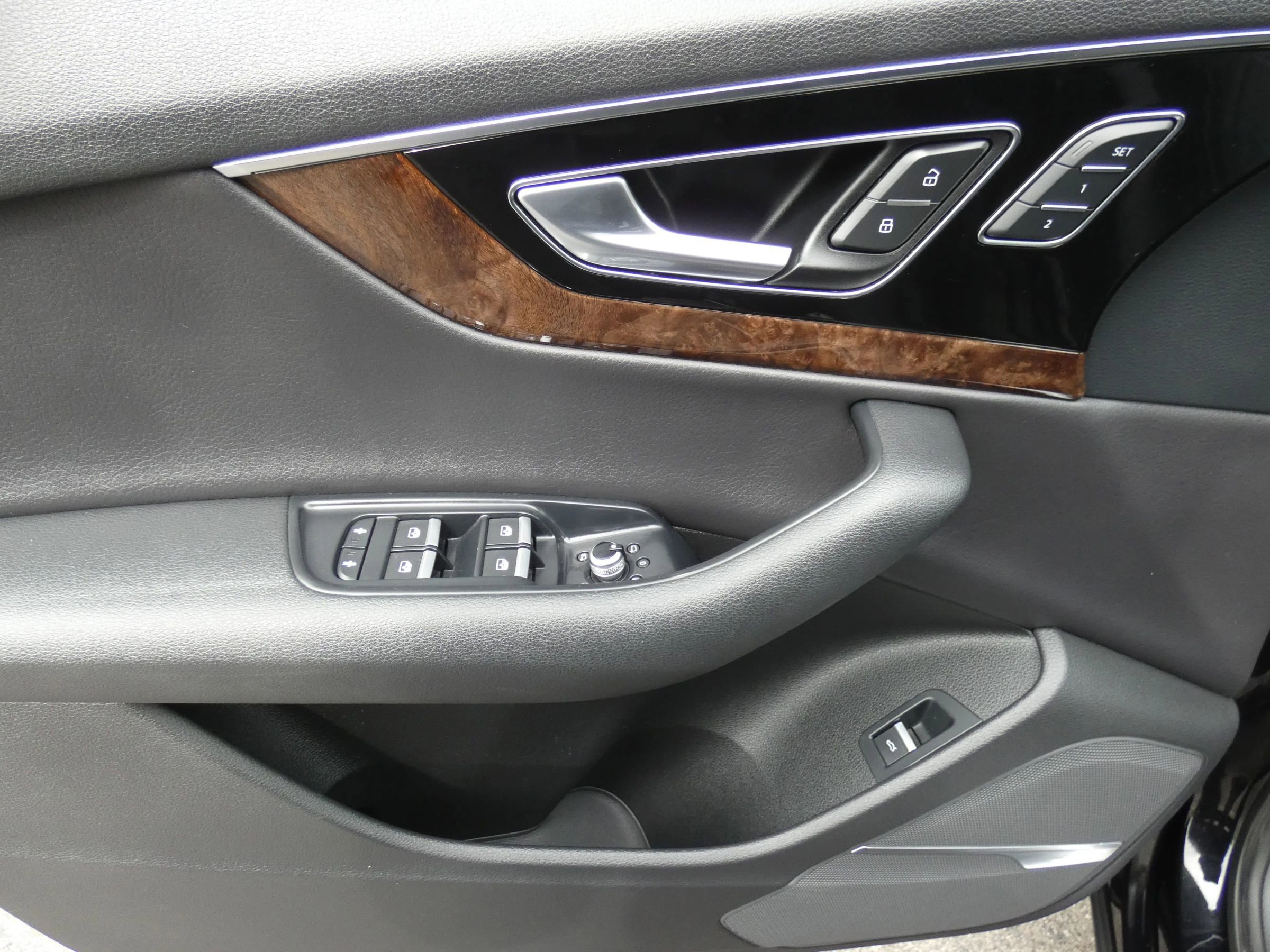 Used 2017 Audi Q7 3.0T Prestige w/ Prestige Package image 64