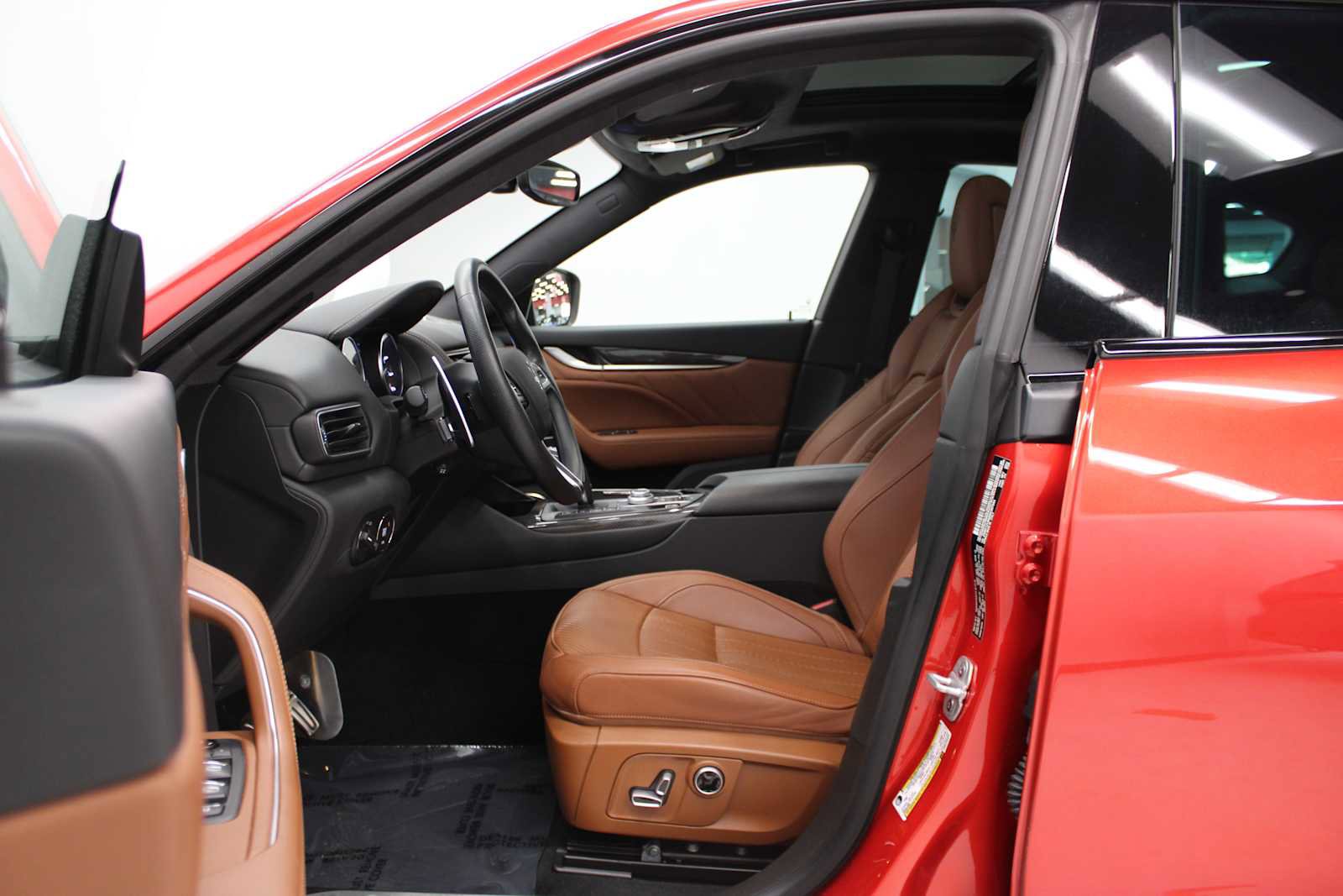 Used 2022 Maserati Levante Modena S image 30