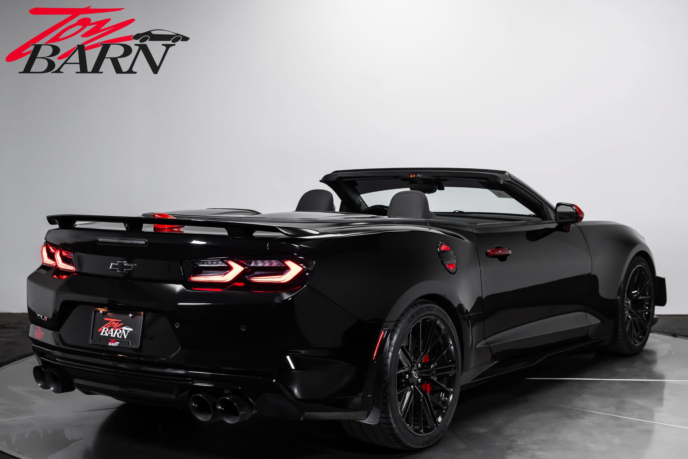 Used 2022 Chevrolet Camaro ZL1 RWD image 5