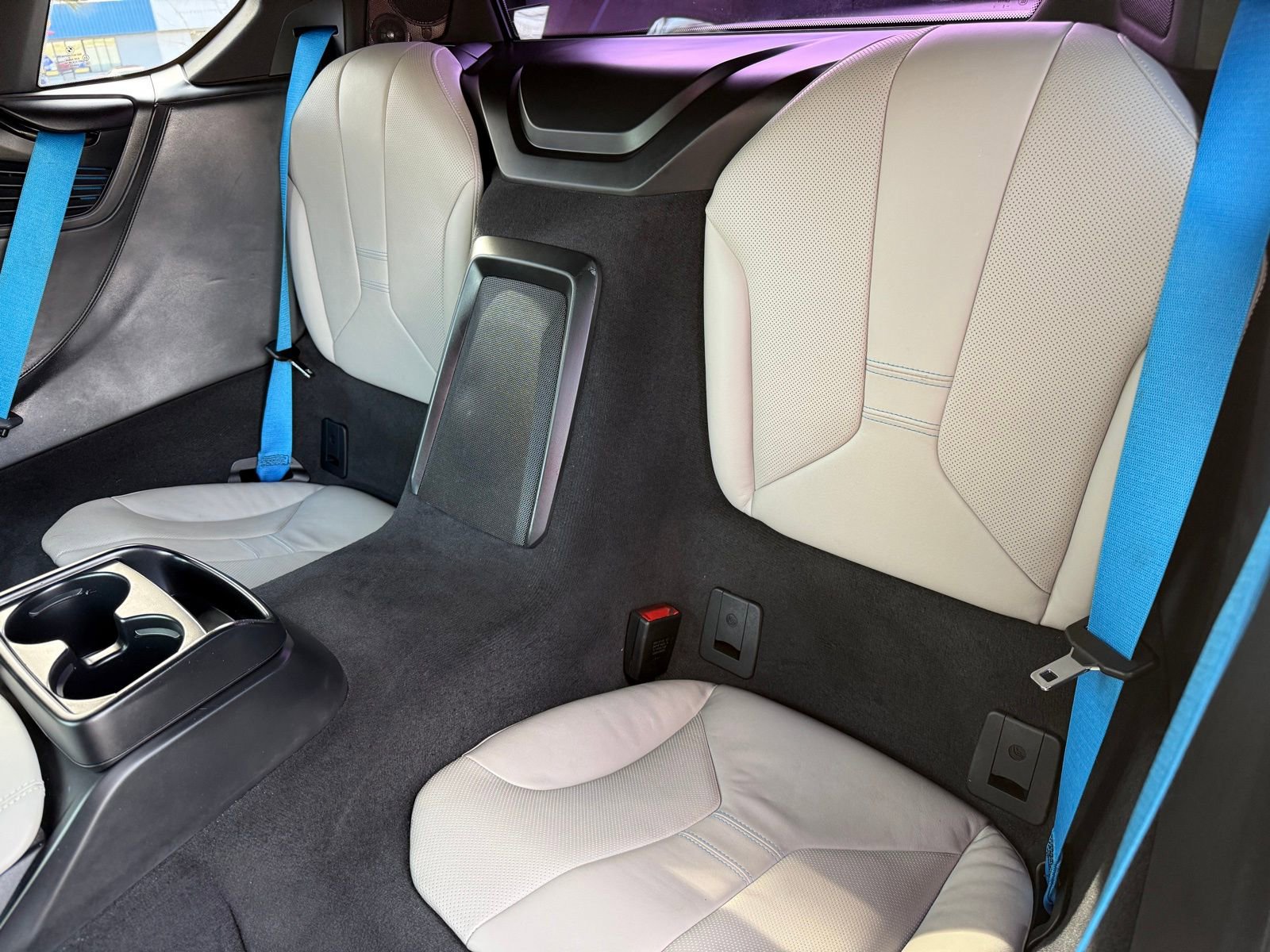 Used 2015 BMW i8 image 38