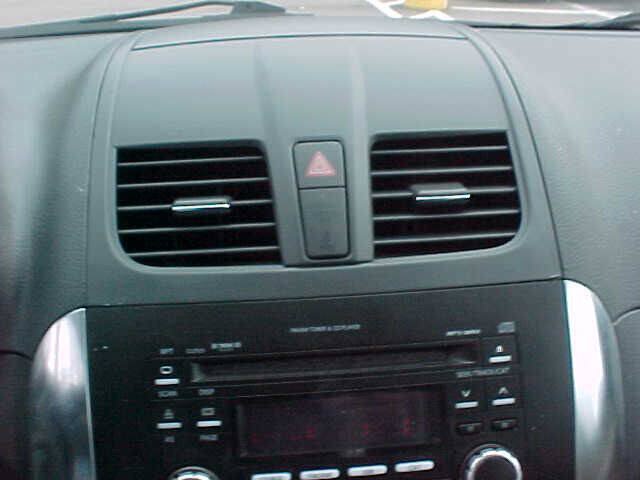 Used 2010 Suzuki SX4 LE FWD image 16