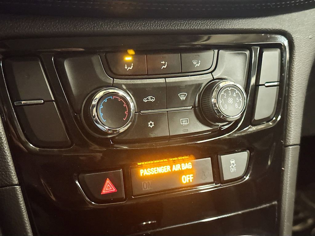 Used 2022 Buick Encore Preferred w/ Safety Package image 17