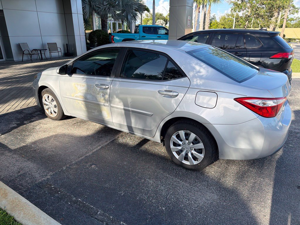 Used 2016 Toyota Corolla LE FWD image 4
