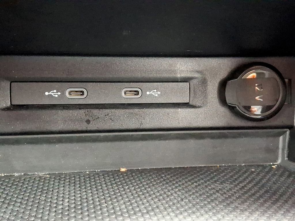 Certified 2025 Volkswagen Taos S image 31