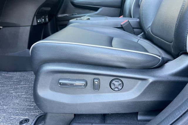 Used 2025 Honda Odyssey Touring image 13