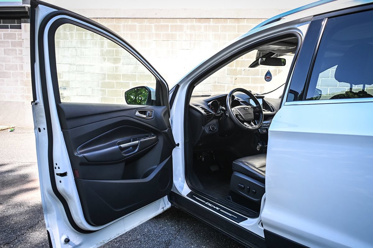 Used 2017 Ford Escape Titanium AWD/4WD image 7