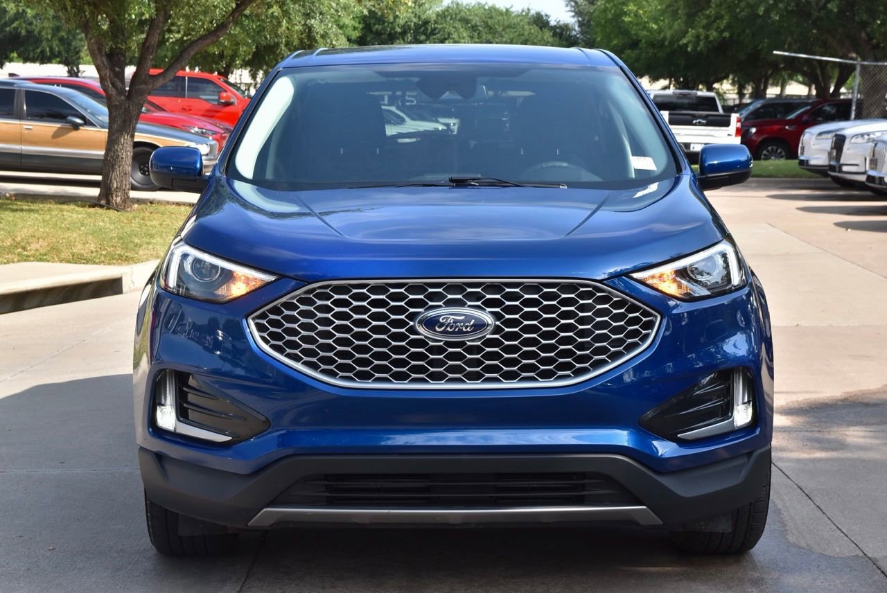 Used 2023 Ford Edge SEL w/ Convenience Package image 3
