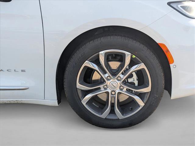New 2026 Chrysler Pacifica Pinnacle image 10