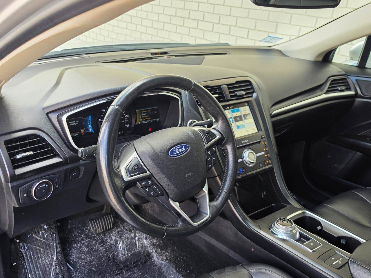 Used 2019 Ford Fusion Energi Titanium FWD image 10