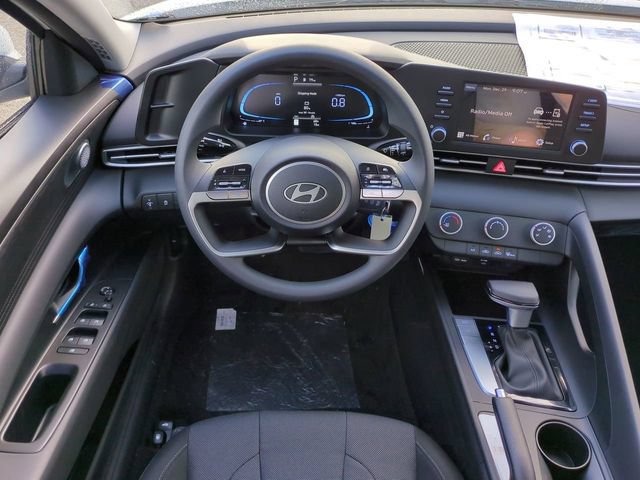 New 2026 Hyundai Elantra SE FWD image 15