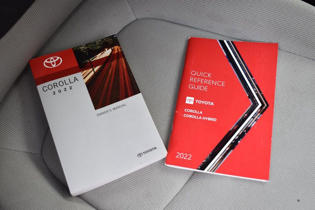 Used 2022 Toyota Corolla LE image 13