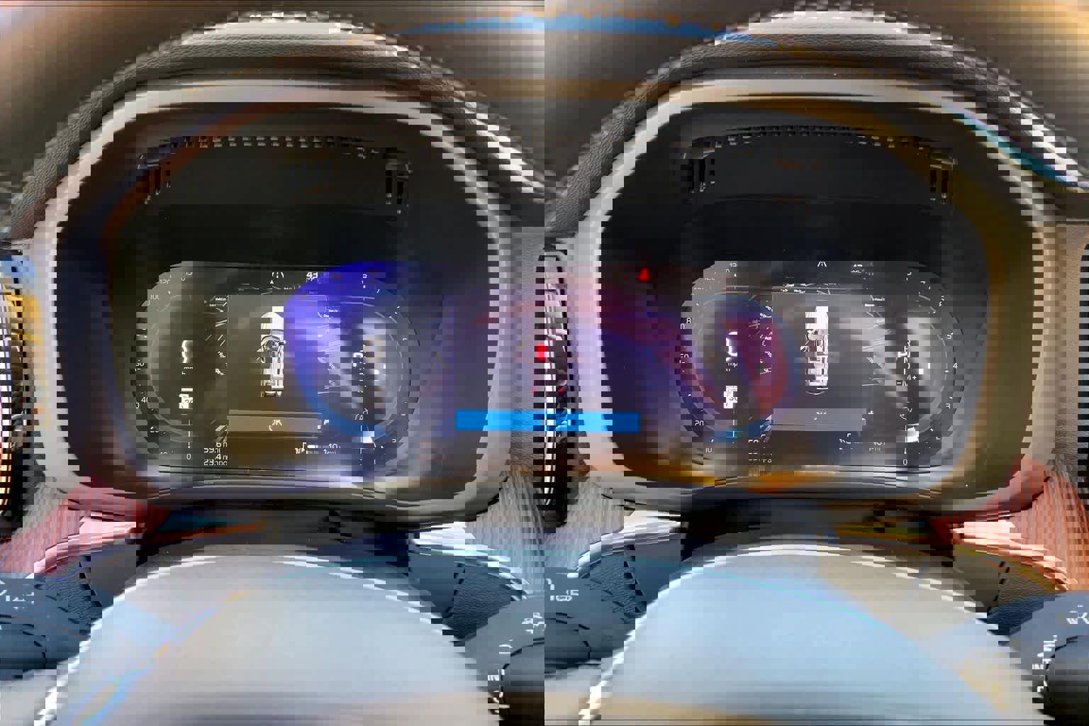 Used 2024 Volvo XC60 B5 Plus image 26