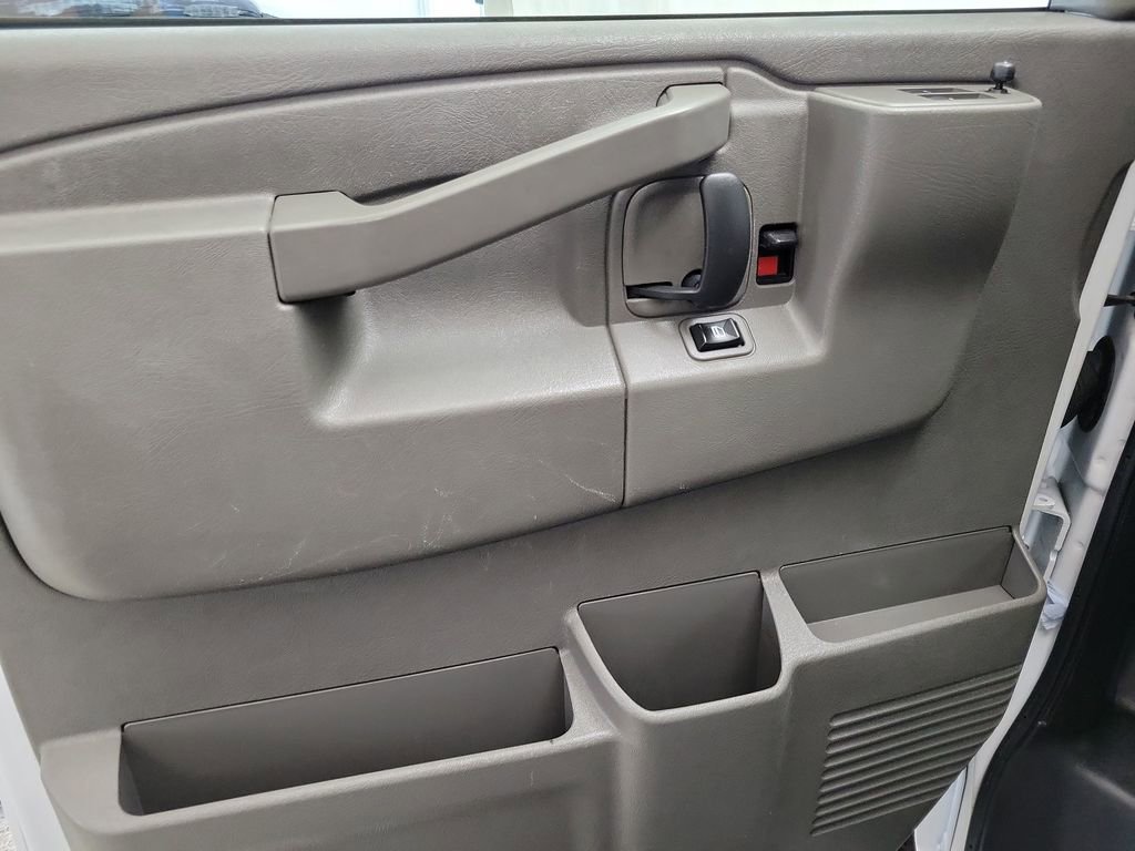 Certified 2024 GMC Savana 2500 Work Van w/ Driver Convenience Package image 13