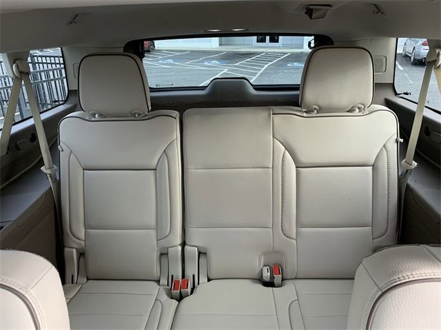 Used 2021 GMC Yukon XL Denali w/ Denali Premium Package image 34
