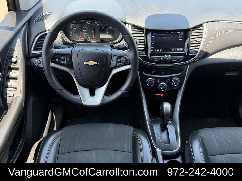 Used 2021 Chevrolet Trax LT w/ LT Convenience Package FWD image 12