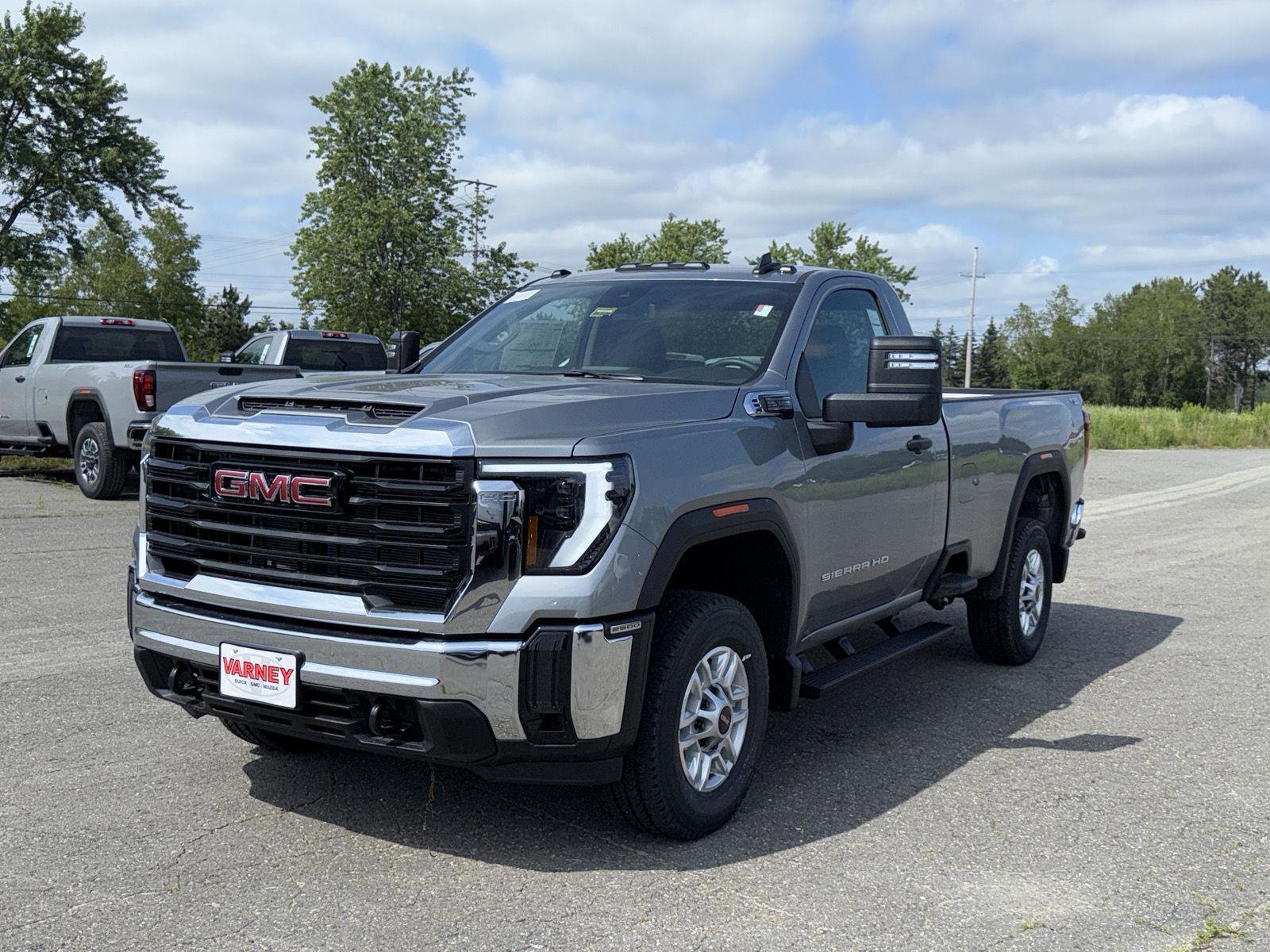 New 2025 GMC Sierra 2500 Pro w/ Convenience Package
