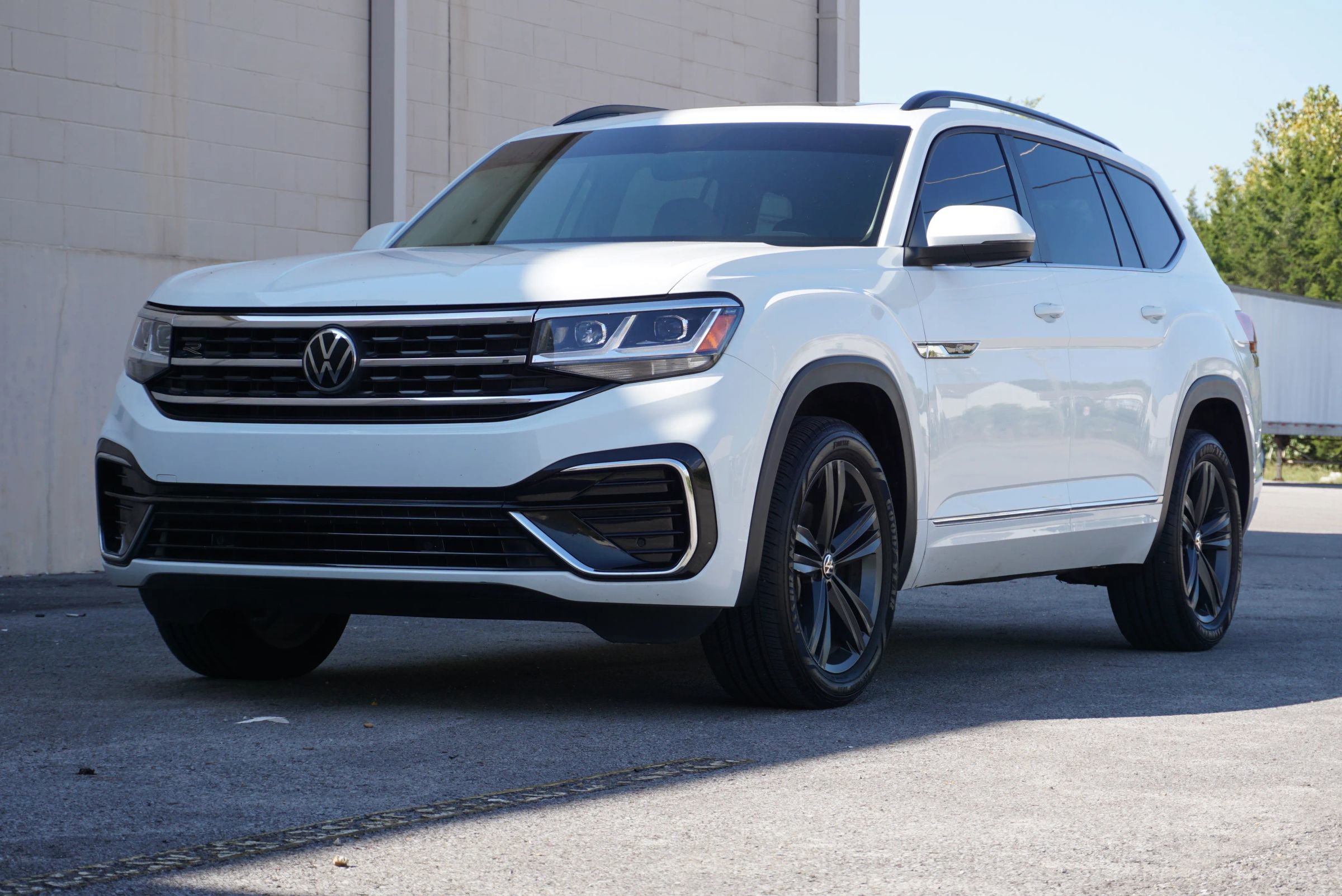 Used 2021 Volkswagen Atlas SE w/ Panoramic Sunroof Package image 1