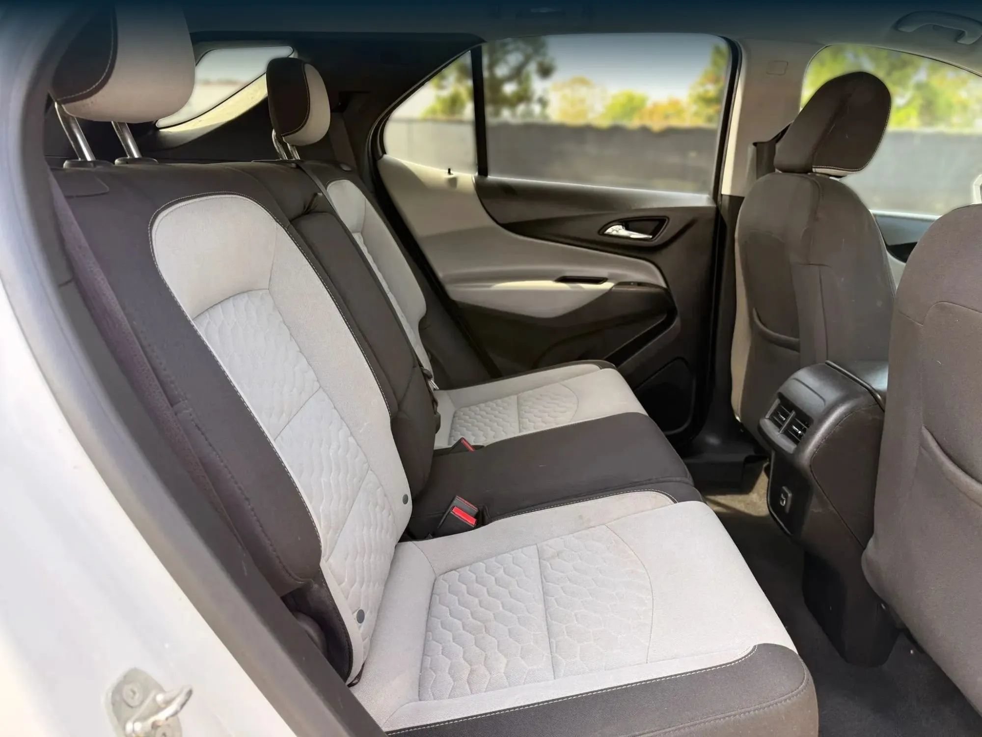 Used 2020 Chevrolet Equinox LT FWD image 20