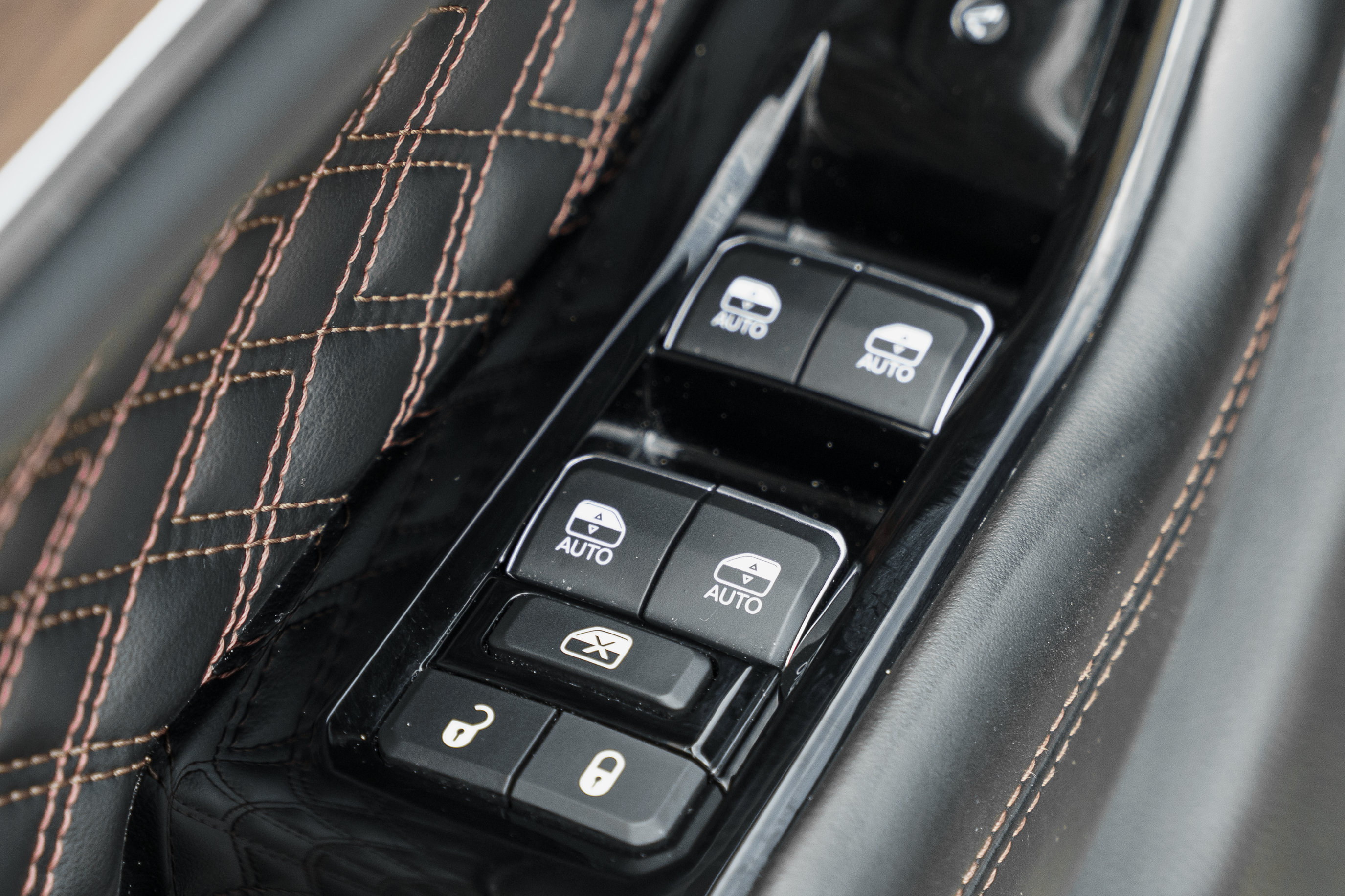 Used 2022 Jeep Grand Cherokee Summit AWD/4WD image 24