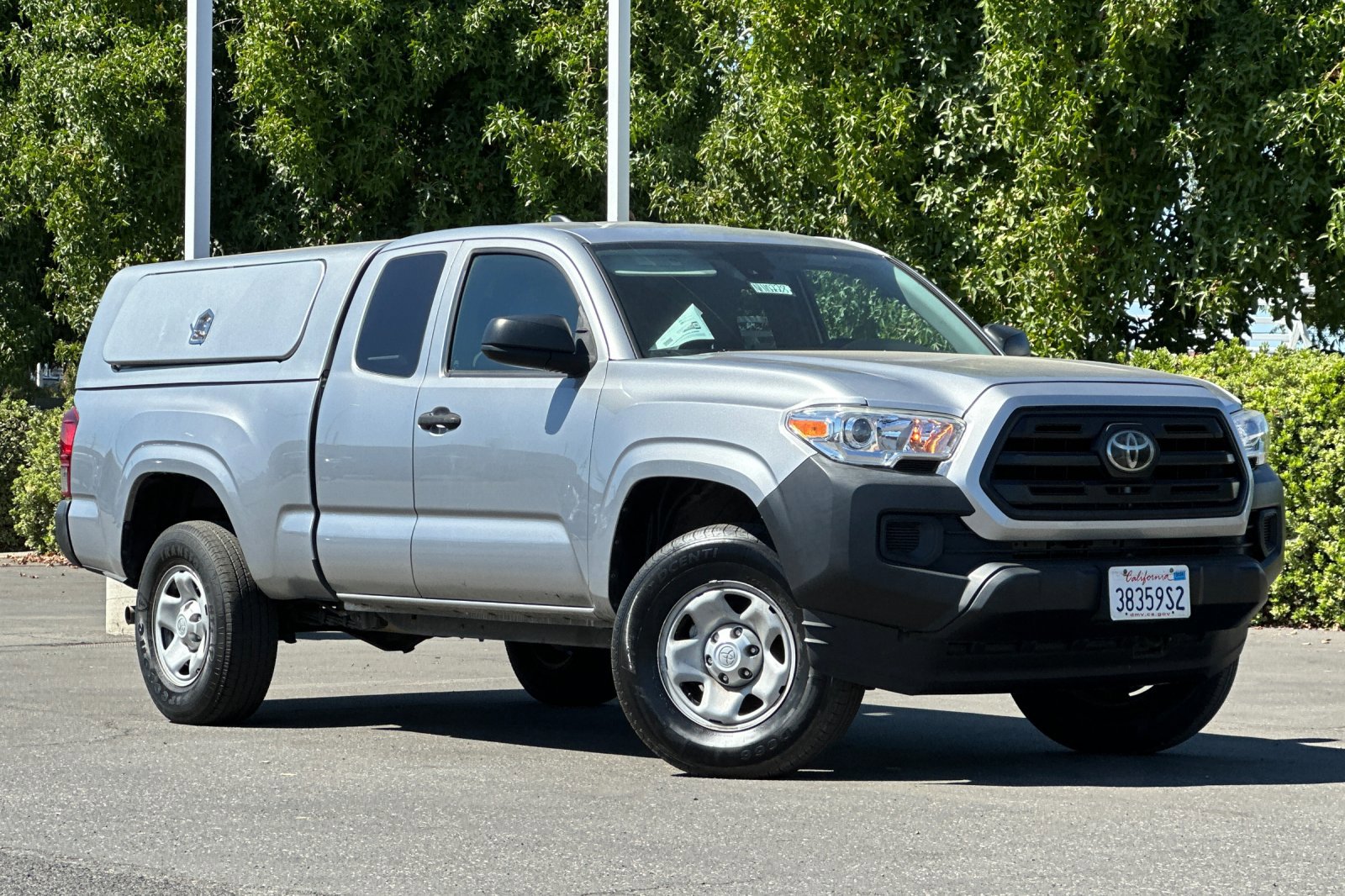 Used 2019 Toyota Tacoma 2WD Access Cab image 2