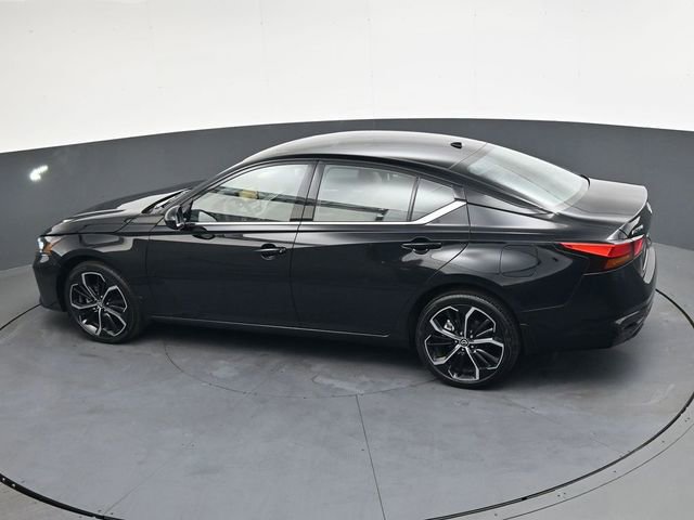 Used 2024 Nissan Altima 2.5 SR w/ SR Premium Package image 28