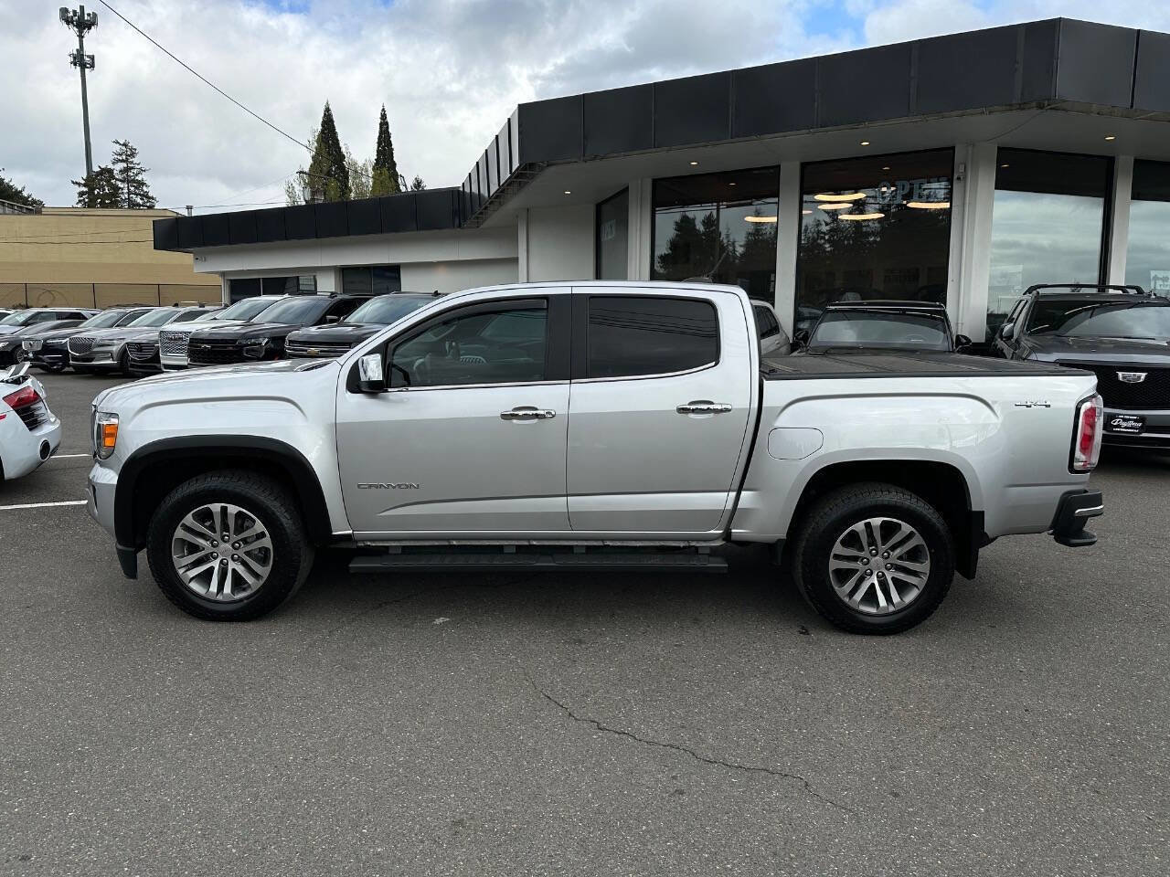 Used 2016 GMC Canyon SLT AWD/4WD image 2