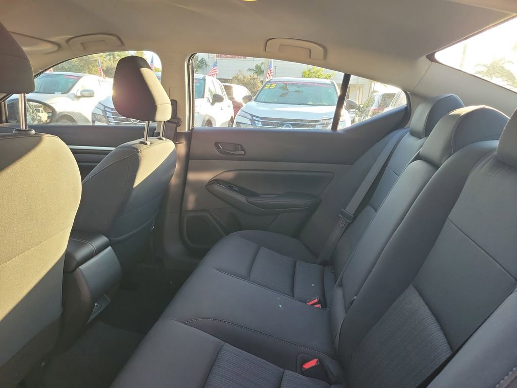 Certified 2023 Nissan Altima 2.5 SV image 7