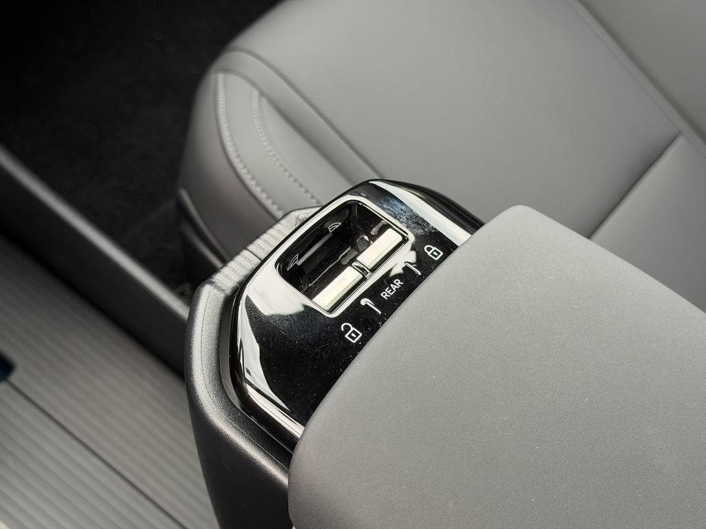 Certified 2025 Volvo EX30 Ultra w/ Protection Package Premier AWD/4WD image 20