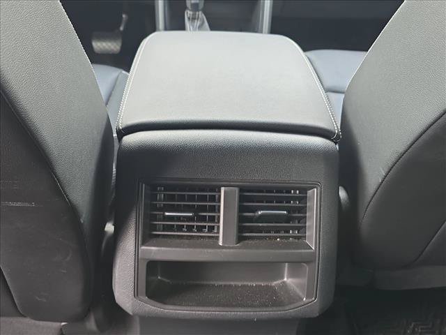 Certified 2023 Volkswagen Atlas Cross Sport SE FWD image 19