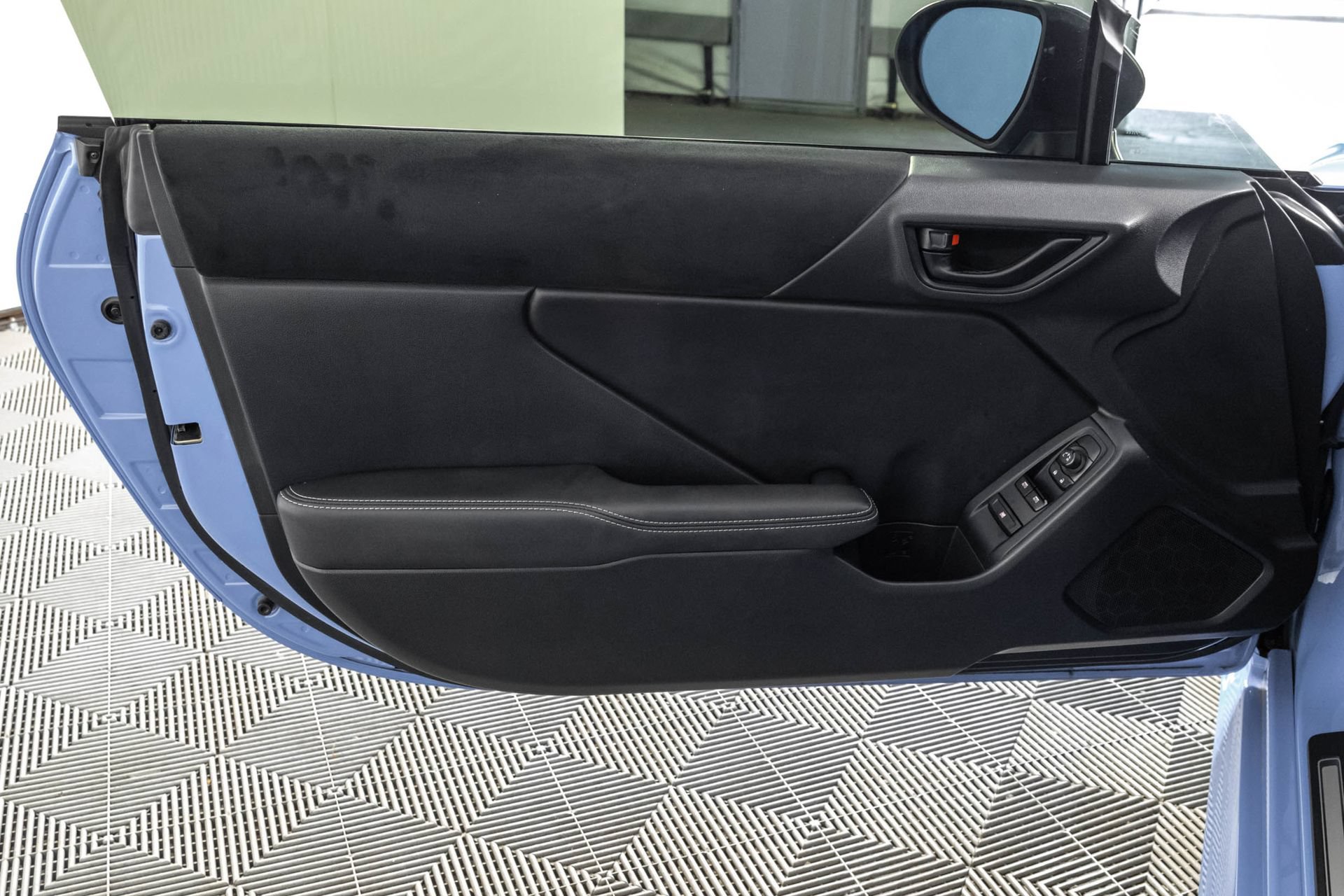 Used 2022 Toyota GR86 Premium w/ ALL Weather Mat Package (TMS) RWD image 32