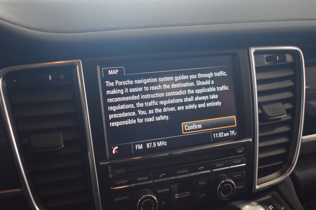 Used 2014 Porsche Panamera 4 image 51