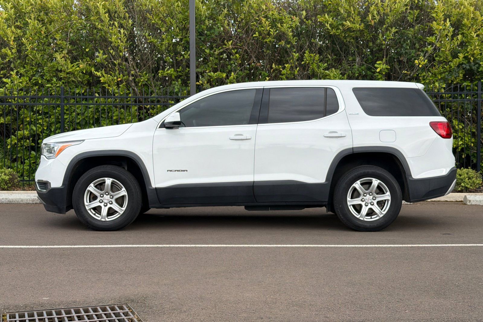Used 2019 GMC Acadia SLE FWD image 5