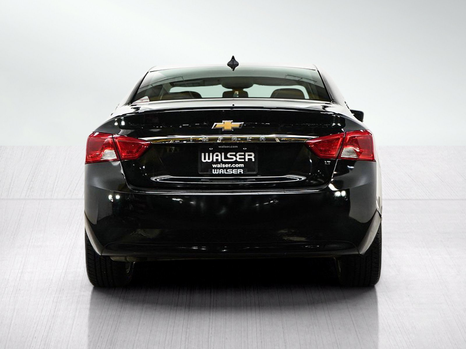 Used 2016 Chevrolet Impala LT w/ Convenience Package FWD image 4