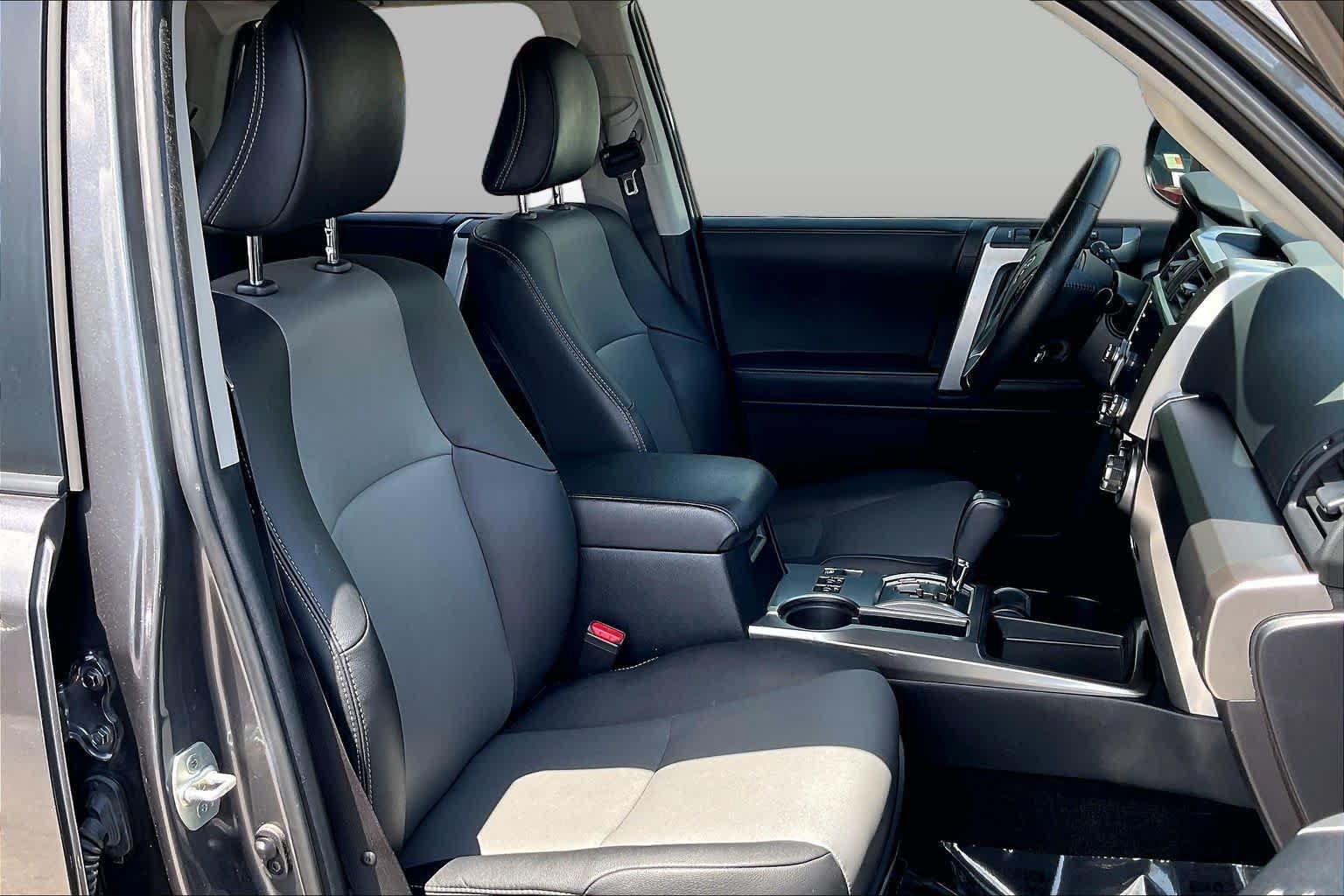 Used 2023 Toyota 4Runner SR5 Premium w/ Moonroof Package RWD image 8