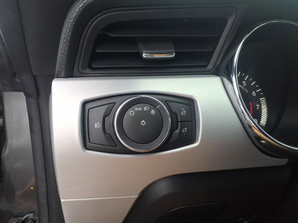 Used 2016 Ford Mustang Premium image 17