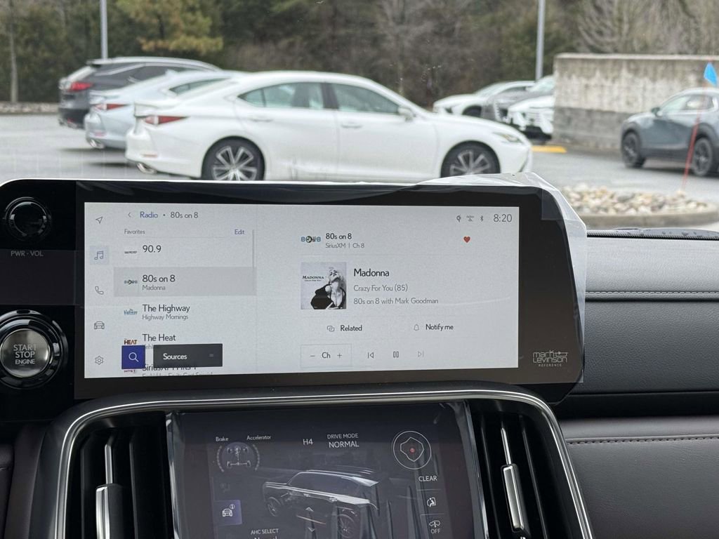 Used 2026 Lexus LX 600 4WD w/ Accessory Package (2T) image 10