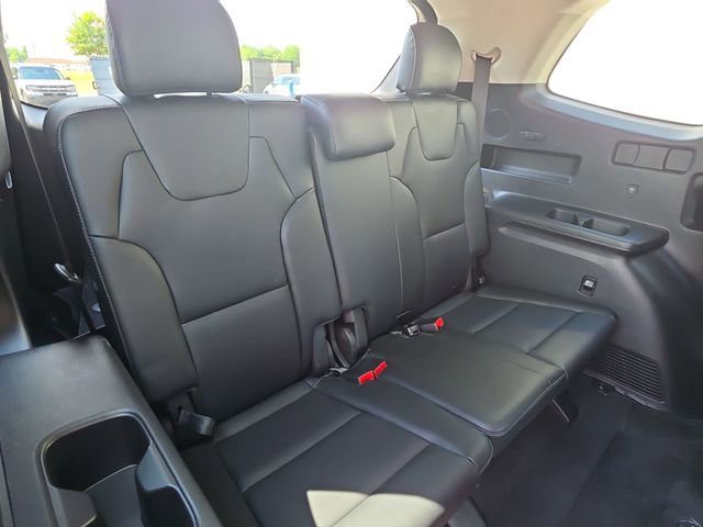Used 2024 Kia Telluride SX Prestige w/ Towing Package AWD/4WD image 13
