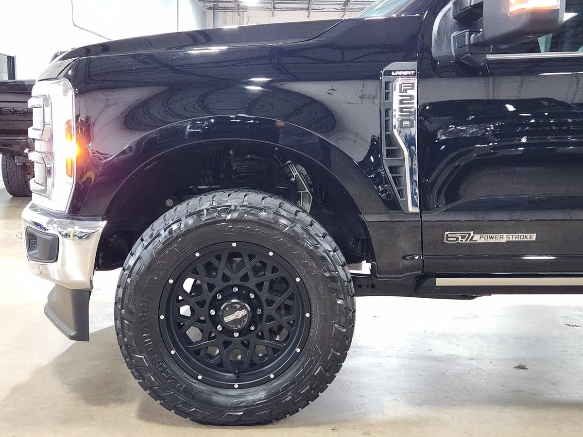Used 2024 Ford F250 Lariat w/ Lariat Ultimate Package AWD/4WD image 5