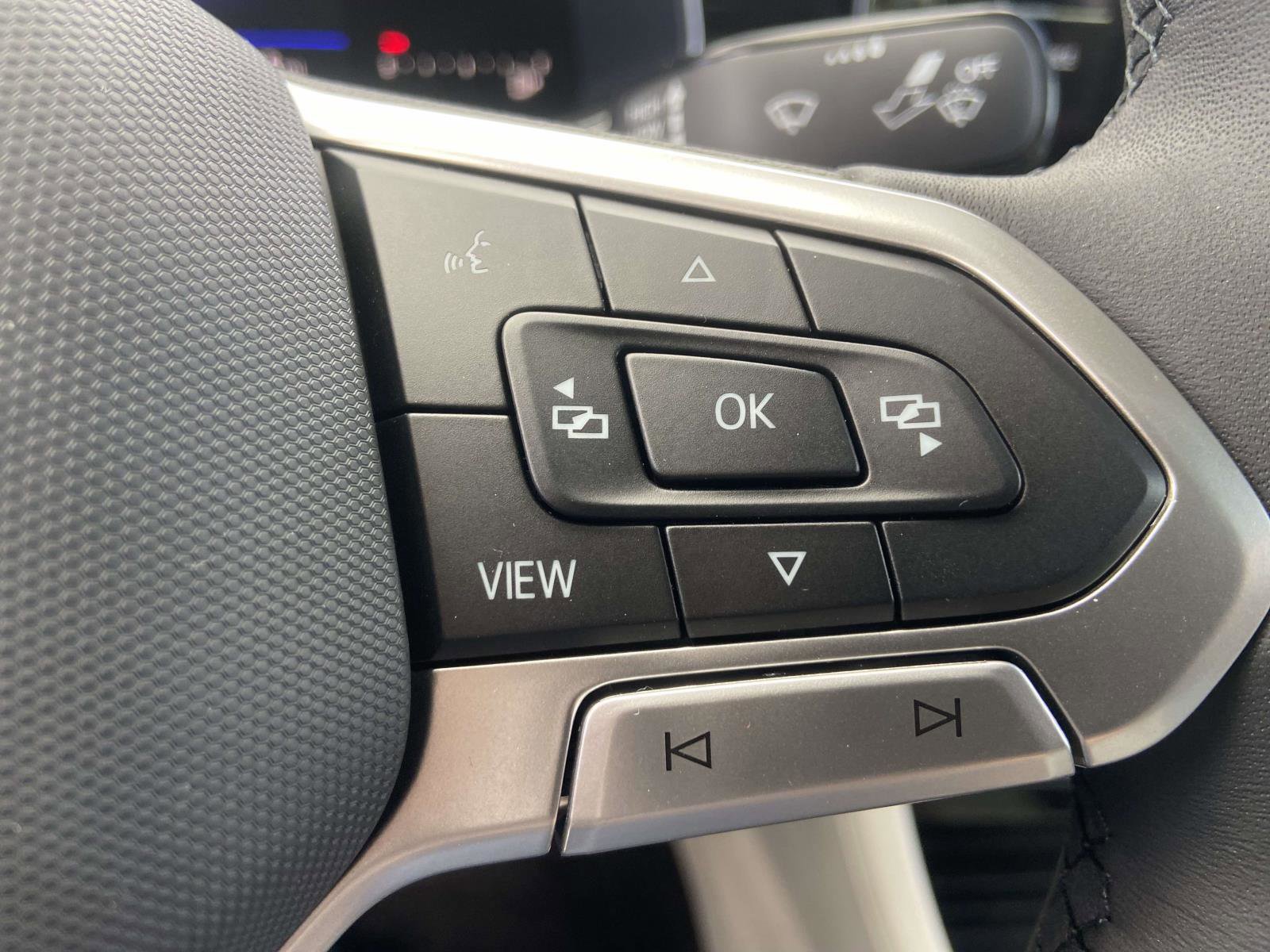 New 2026 Volkswagen Jetta SE FWD image 23
