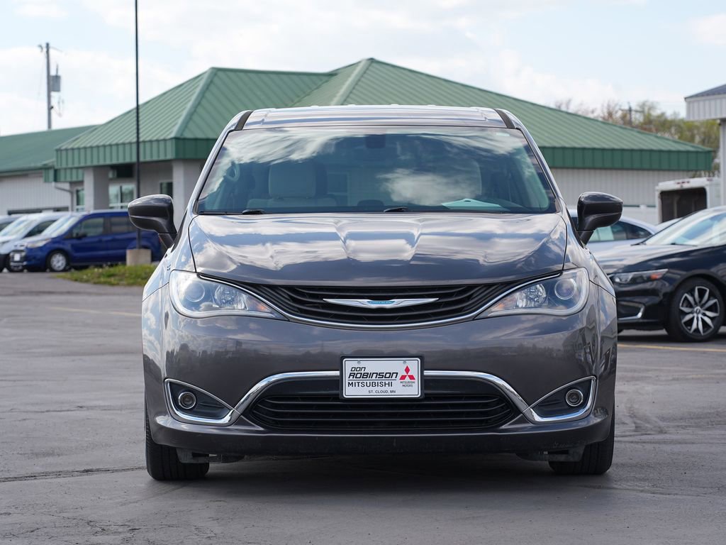 Used 2017 Chrysler Pacifica Touring Plus FWD image 8