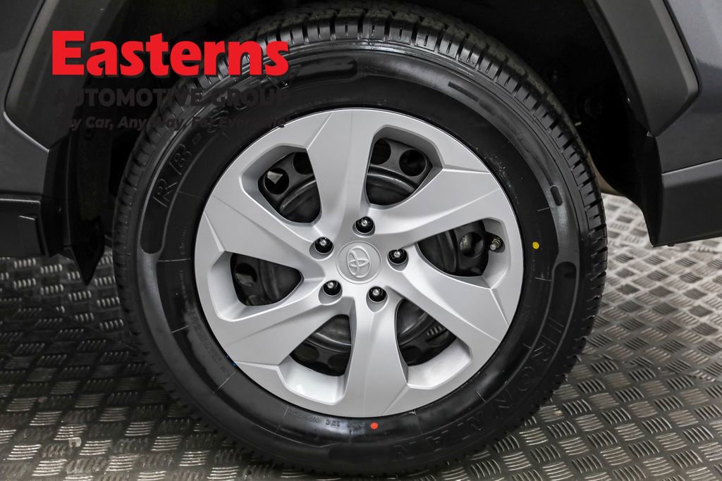 Used 2023 Toyota RAV4 LE image 31