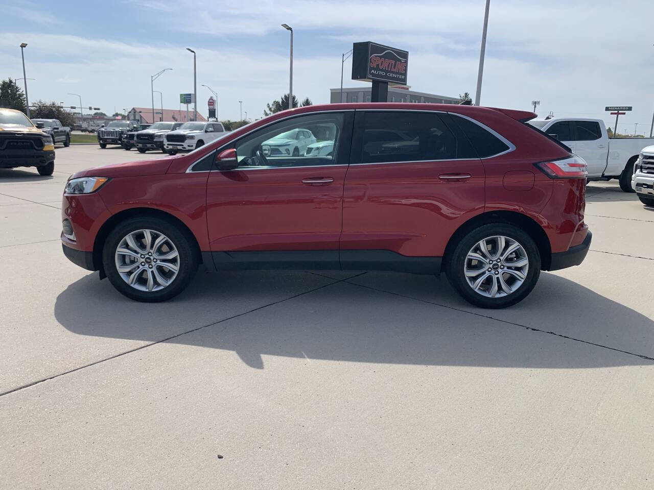 Used 2024 Ford Edge Titanium image 5