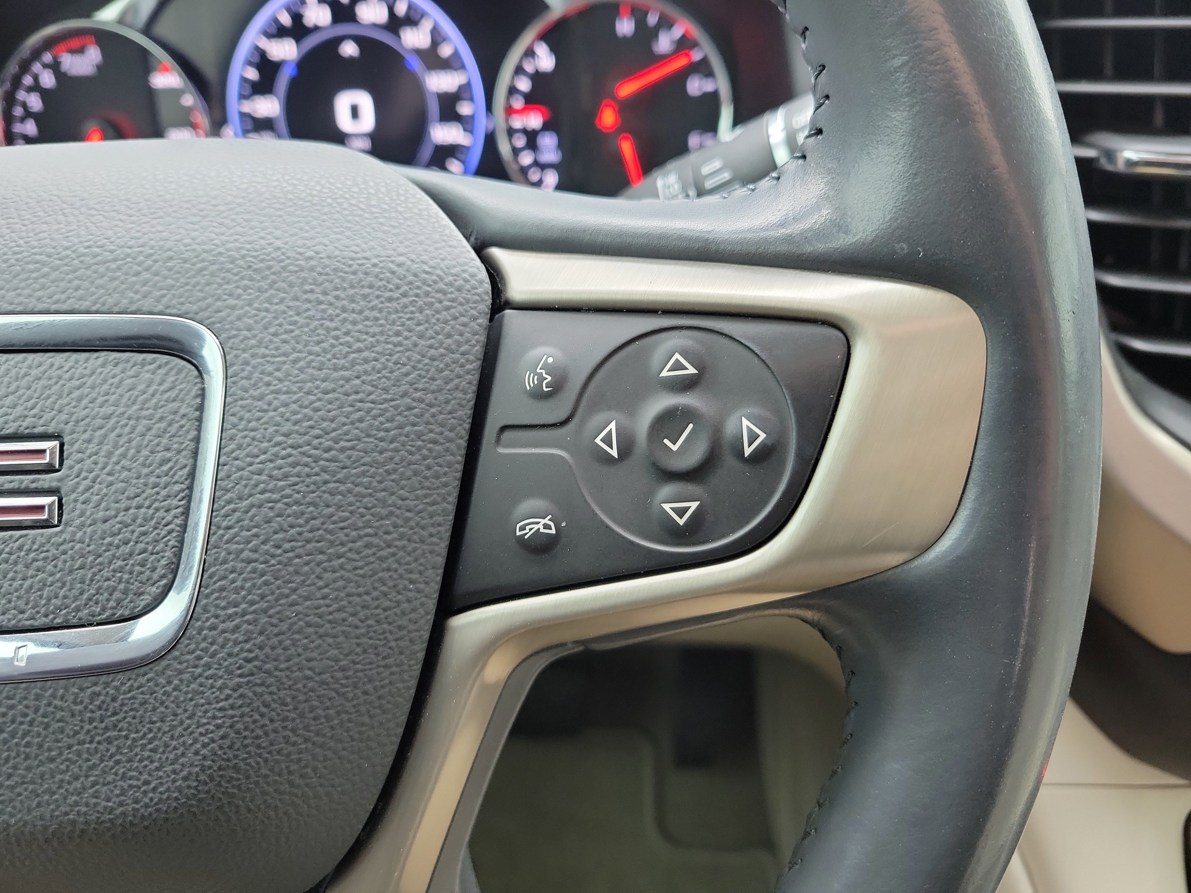 Used 2021 GMC Acadia Denali w/ Denali Technology Package image 21